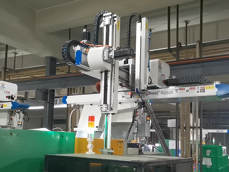 散熱風扇銅套螺母自動化（昌宏）